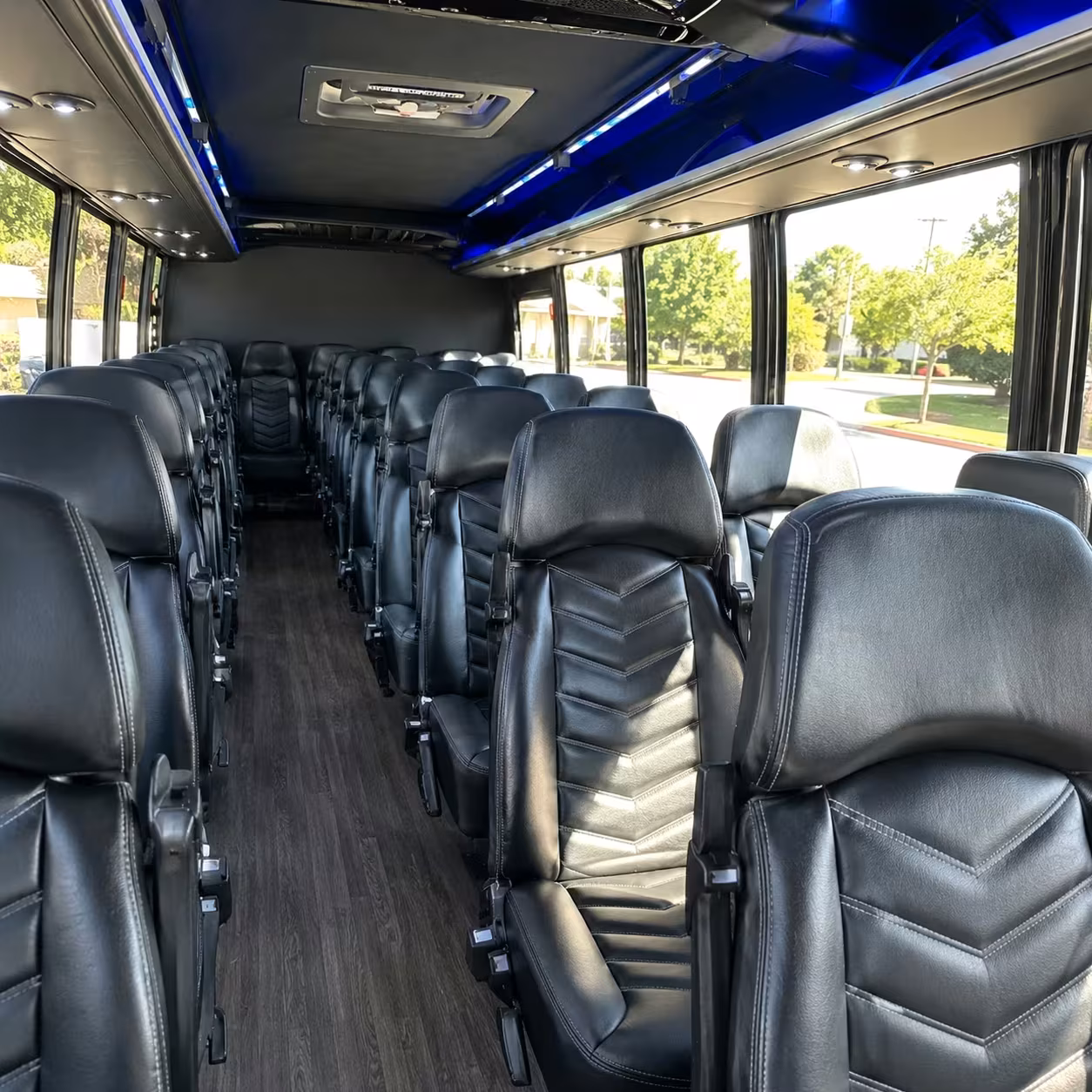 minibus rentals in plantation for youth groups and bible study